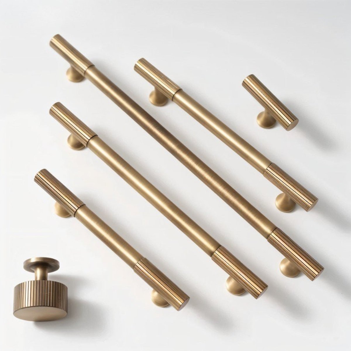 Sean Brass Knob & Pull Bar